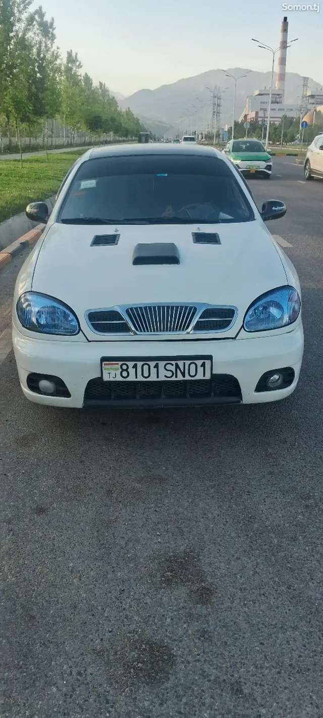 Chevrolet Lanos 2000 · 1.5 MT