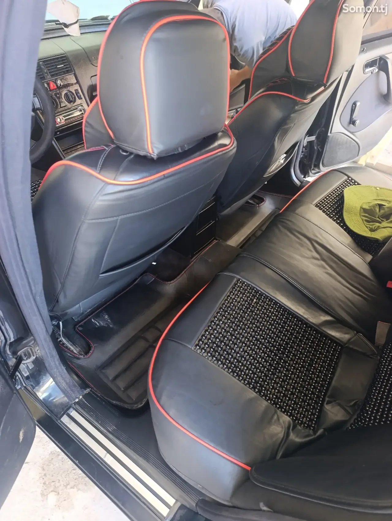 Mercedes-Benz G class 2000 · 1.8 MT