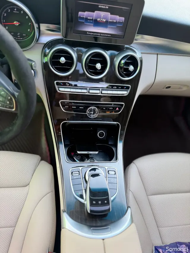 Mercedes-Benz C class 2015 · 2.0 AT