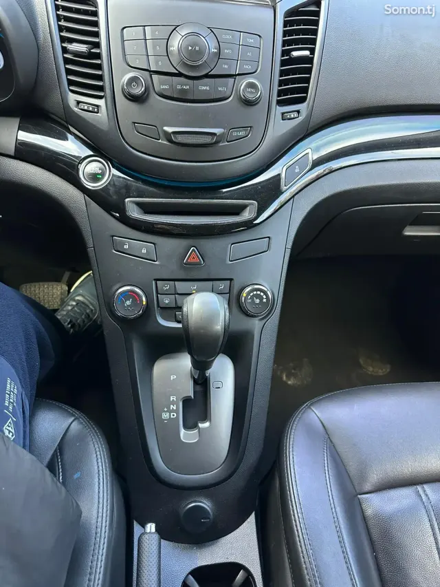 Chevrolet Orlando 2015 · 1.6 AT