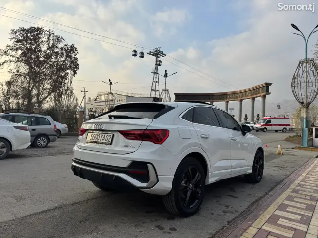 Audi Q3 2020 · 3.5 AT