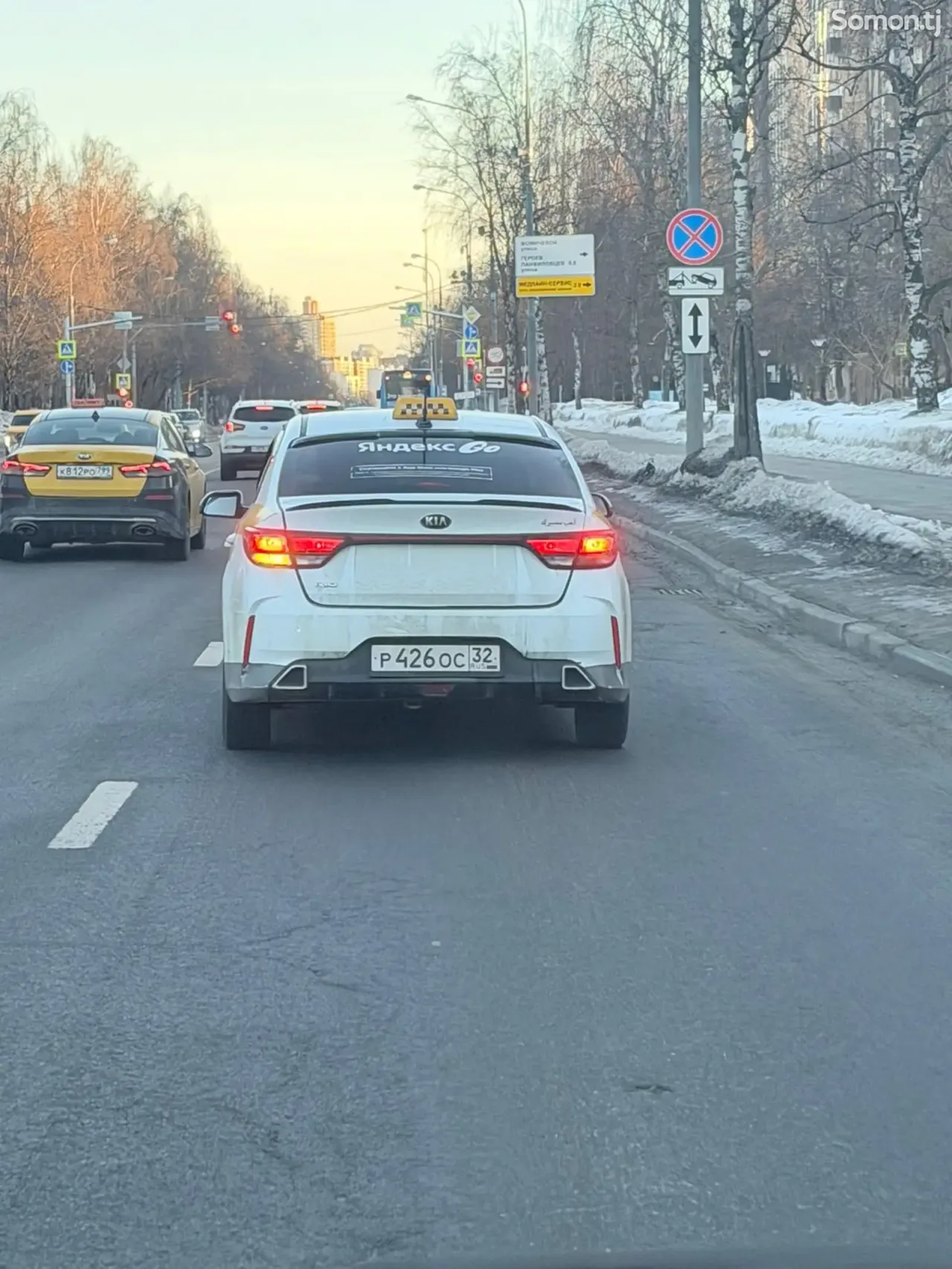 Kia Rio 2021 · AT