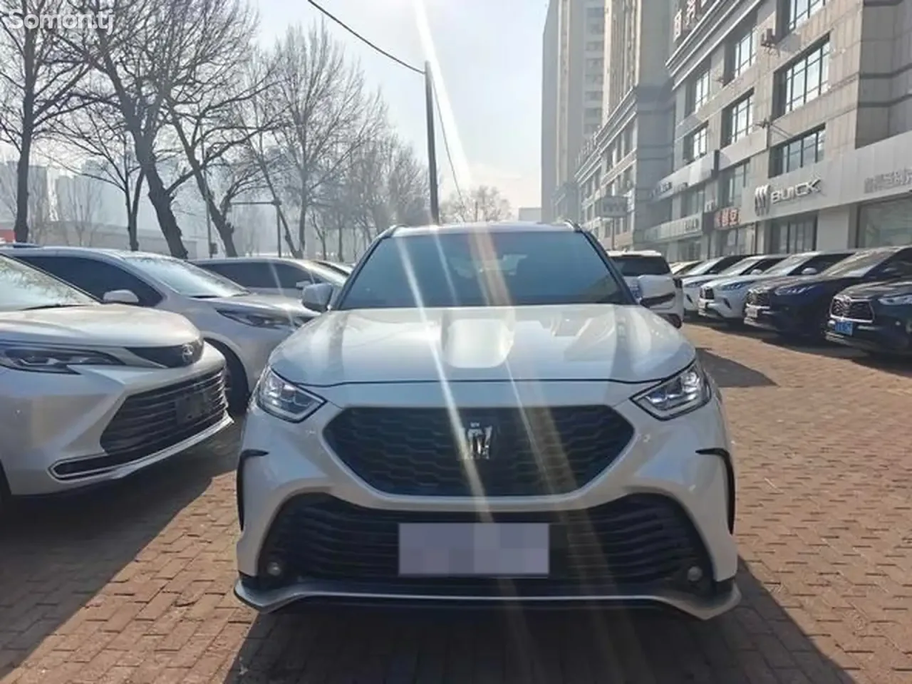 Toyota Crown 2025 · 2.5 AT
