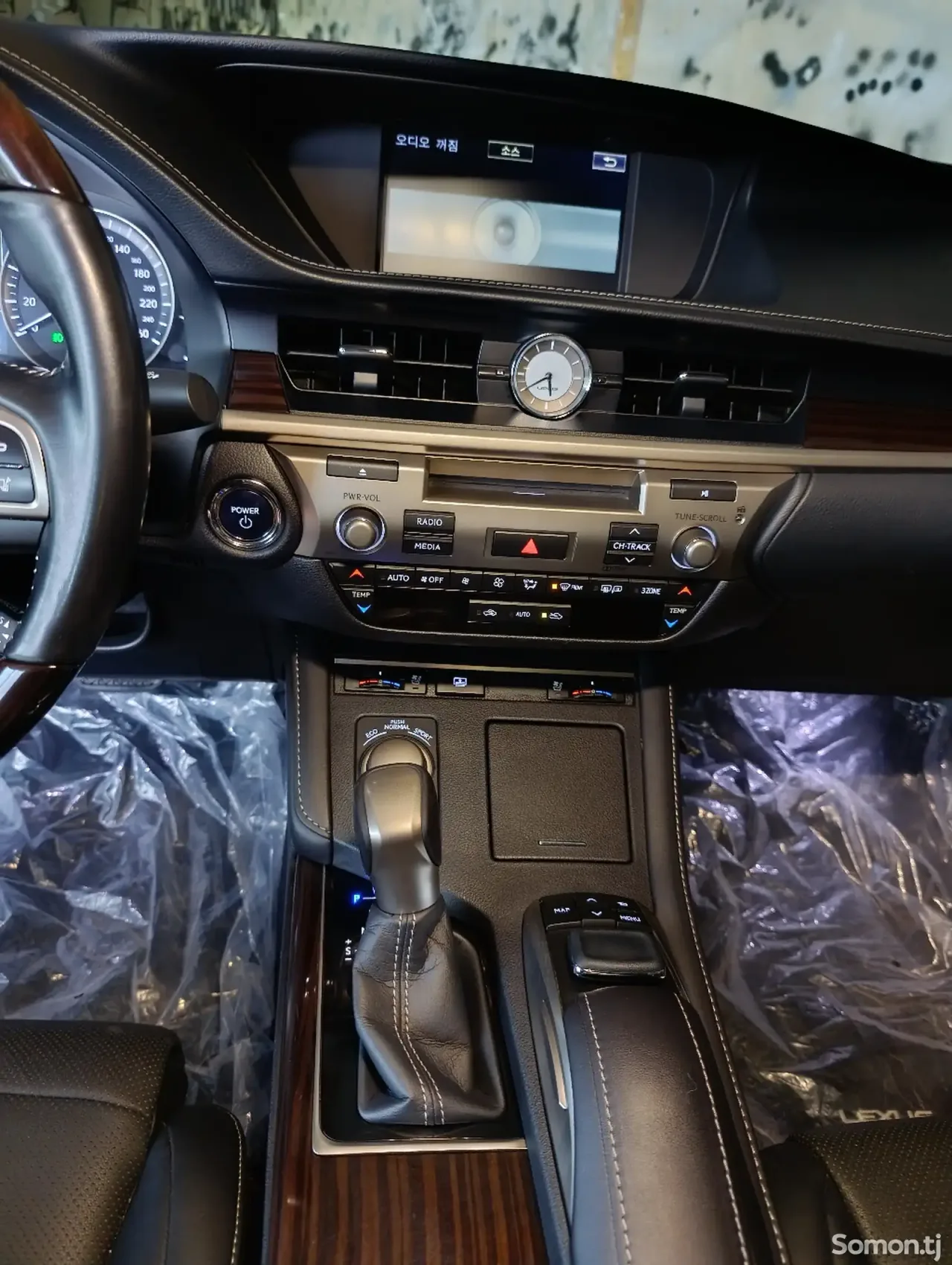 Lexus ES series 2016 · 3.0 AT