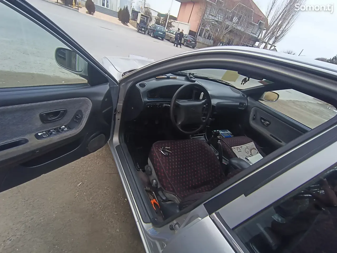 Hyundai Sonata 1999 · 2.2 MT