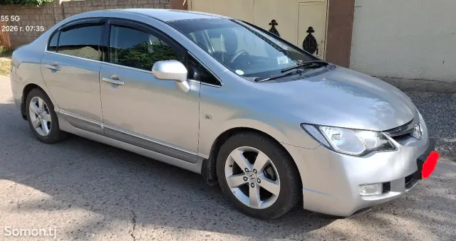 Honda Civic 2008 · 1.8 AT