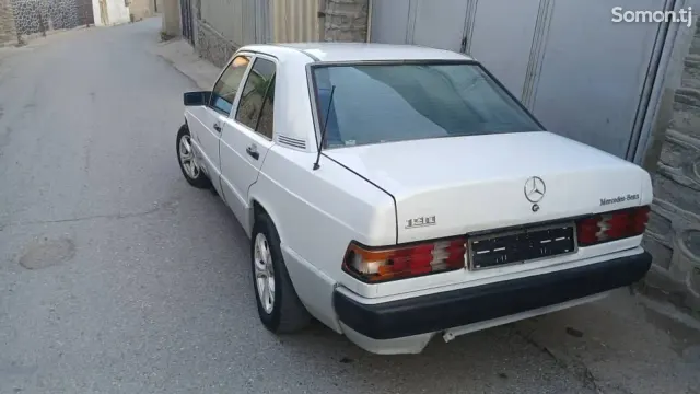 Mercedes-Benz W201 1991 · 2.0 MT