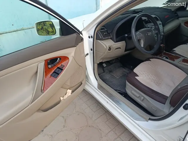 Toyota Camry 2009 · 3.5 AT