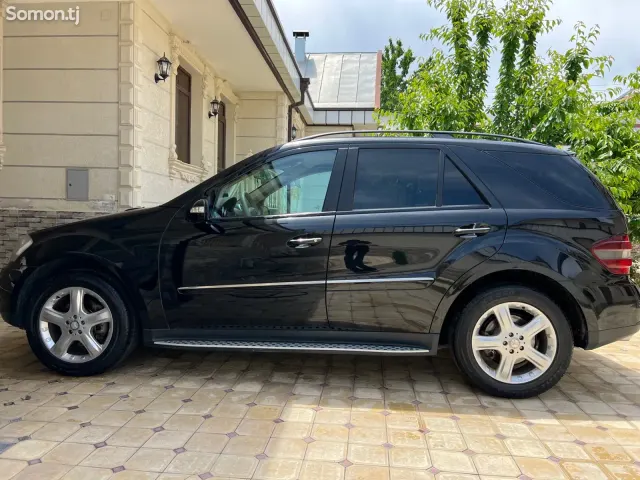 Mercedes-Benz ML class 2009 · 3.5 AT