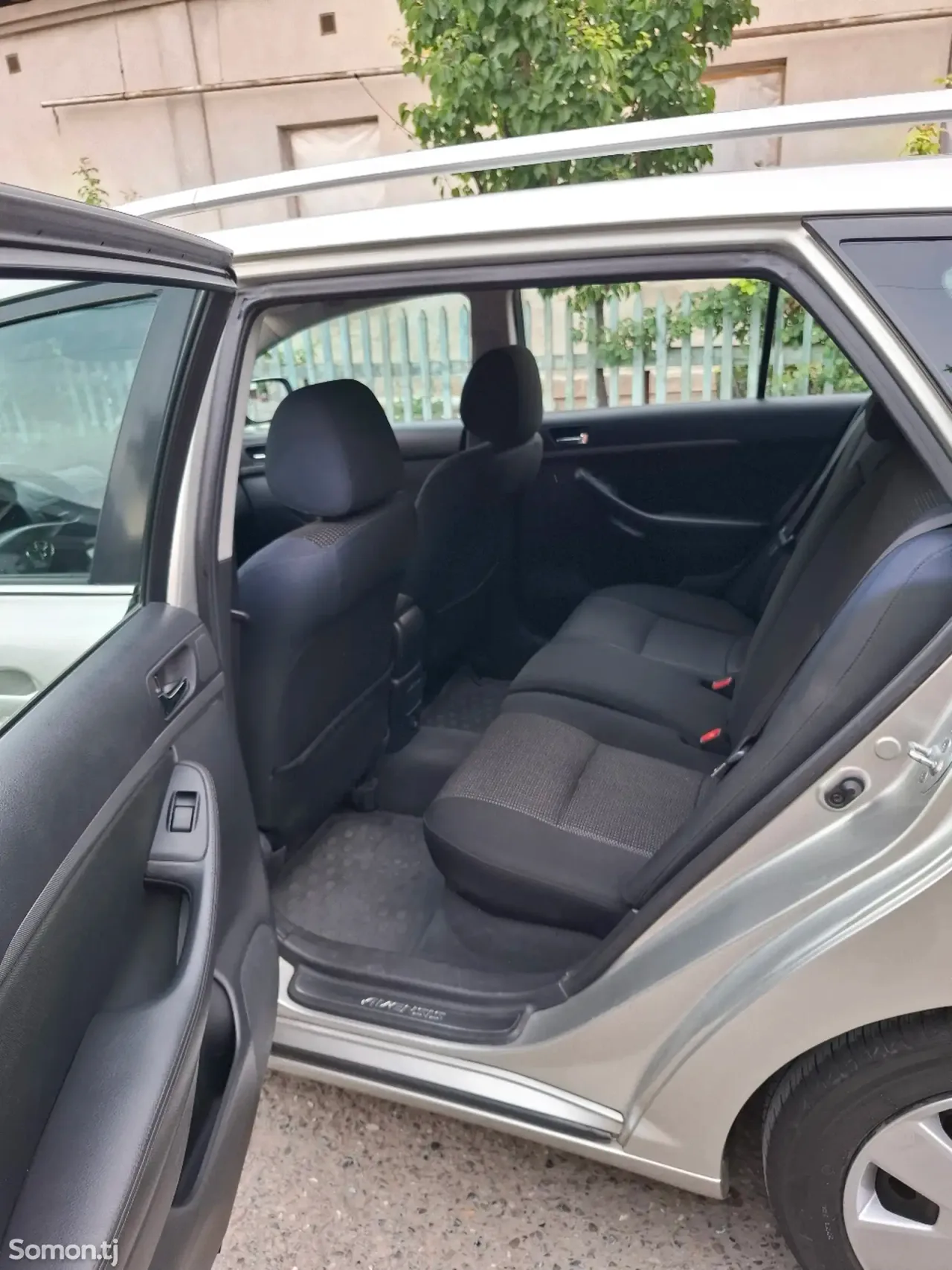Toyota Avensis 2006 · 2.0 AT
