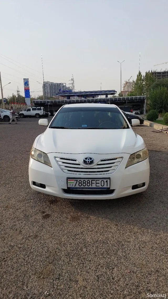Toyota Camry 2008 · 2.4 AT