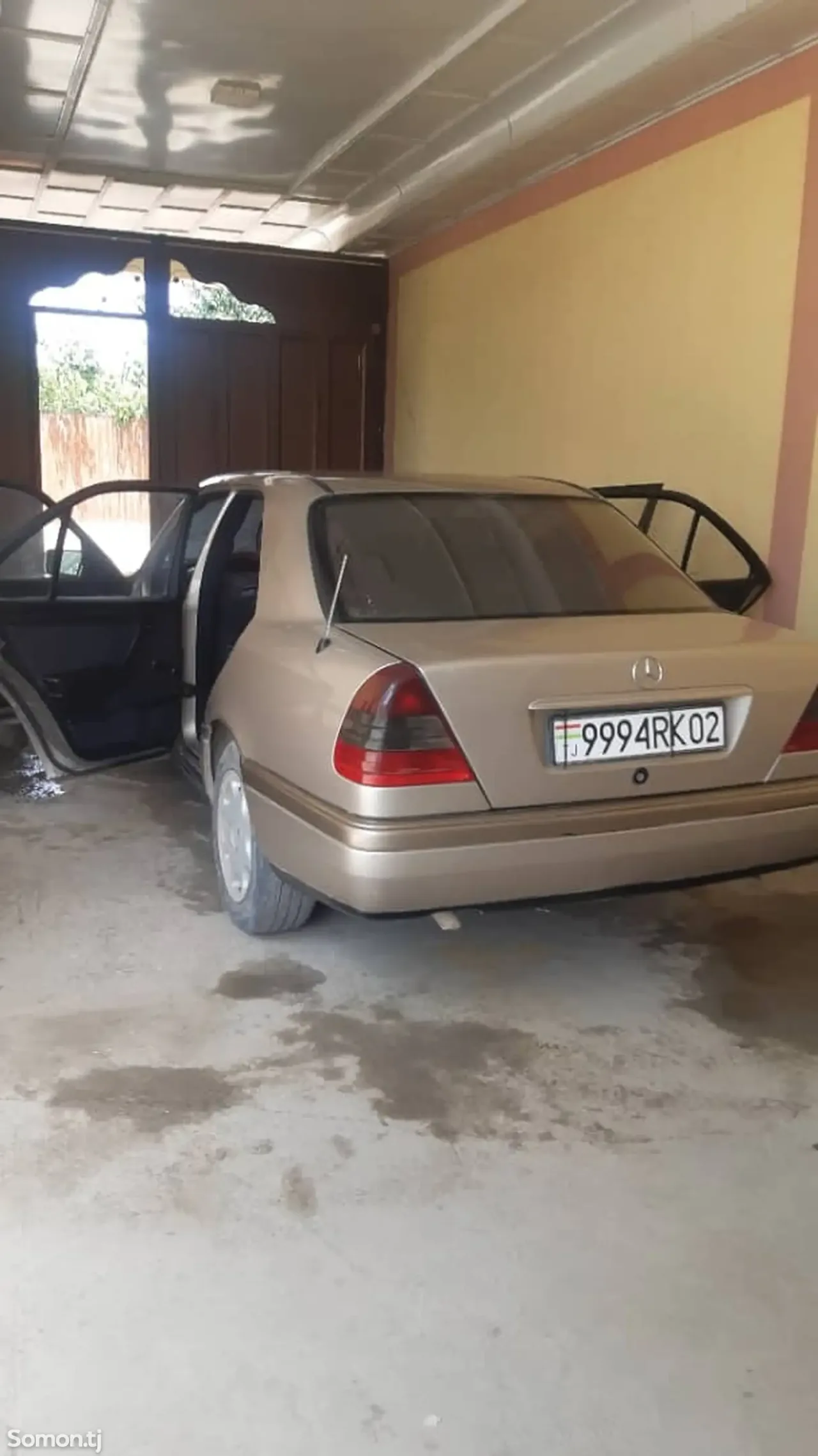 Mercedes-Benz C class 1996 · 1.8 MT