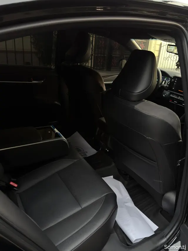 Toyota Camry 2026 · 2.5 AT