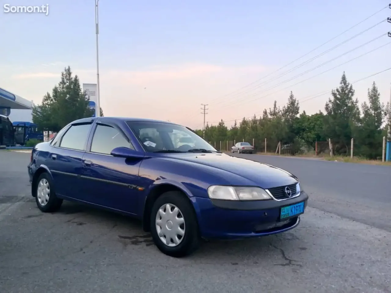 Opel Vectra B 1996 · 1.6 MT