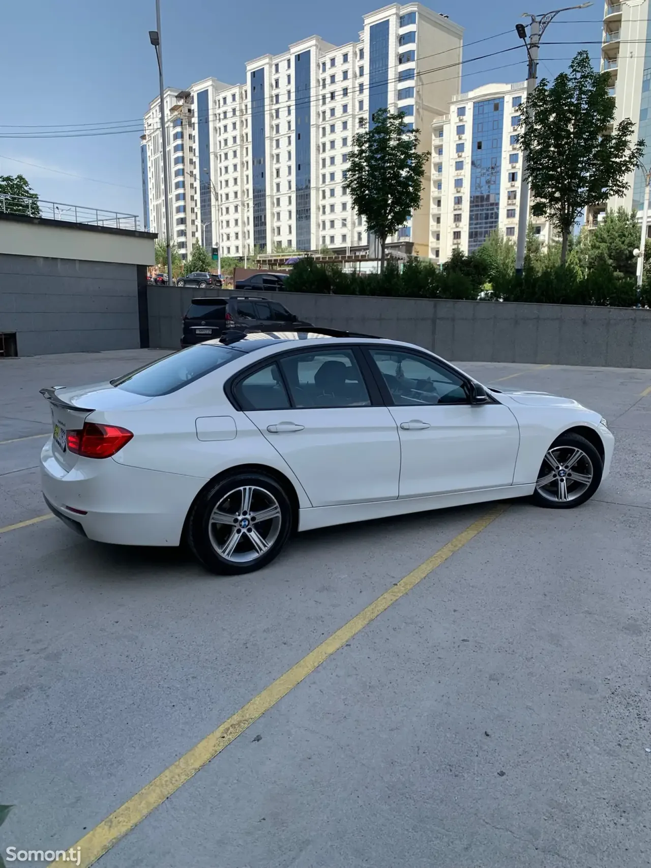 BMW 3 series 2012 · 2.0 AT