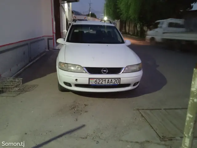 Opel Vectra B 2000 · 1.6 AT