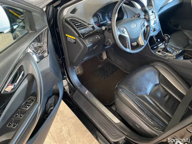 Hyundai Grandeur 2014 · 2.4 AT