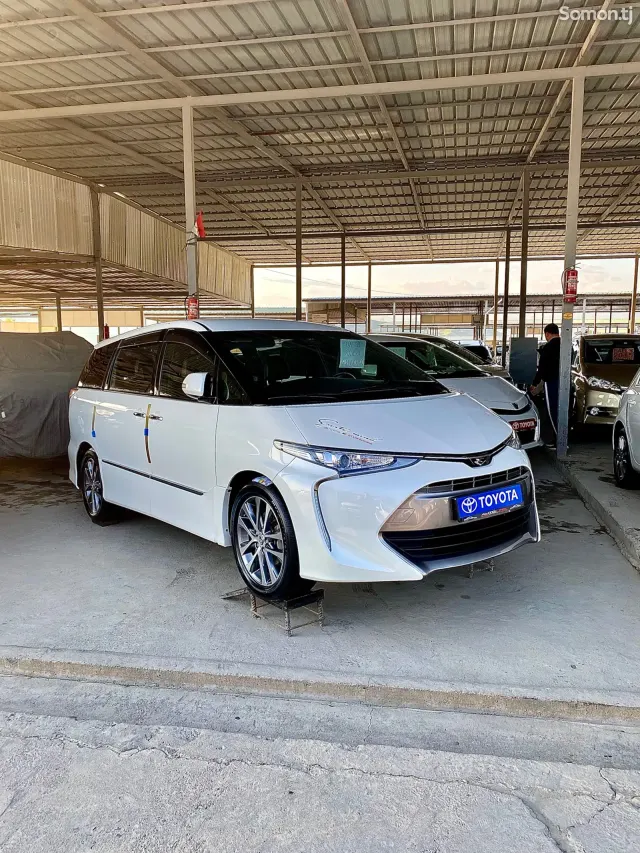 Toyota Estima 2016 · 2.4 AT