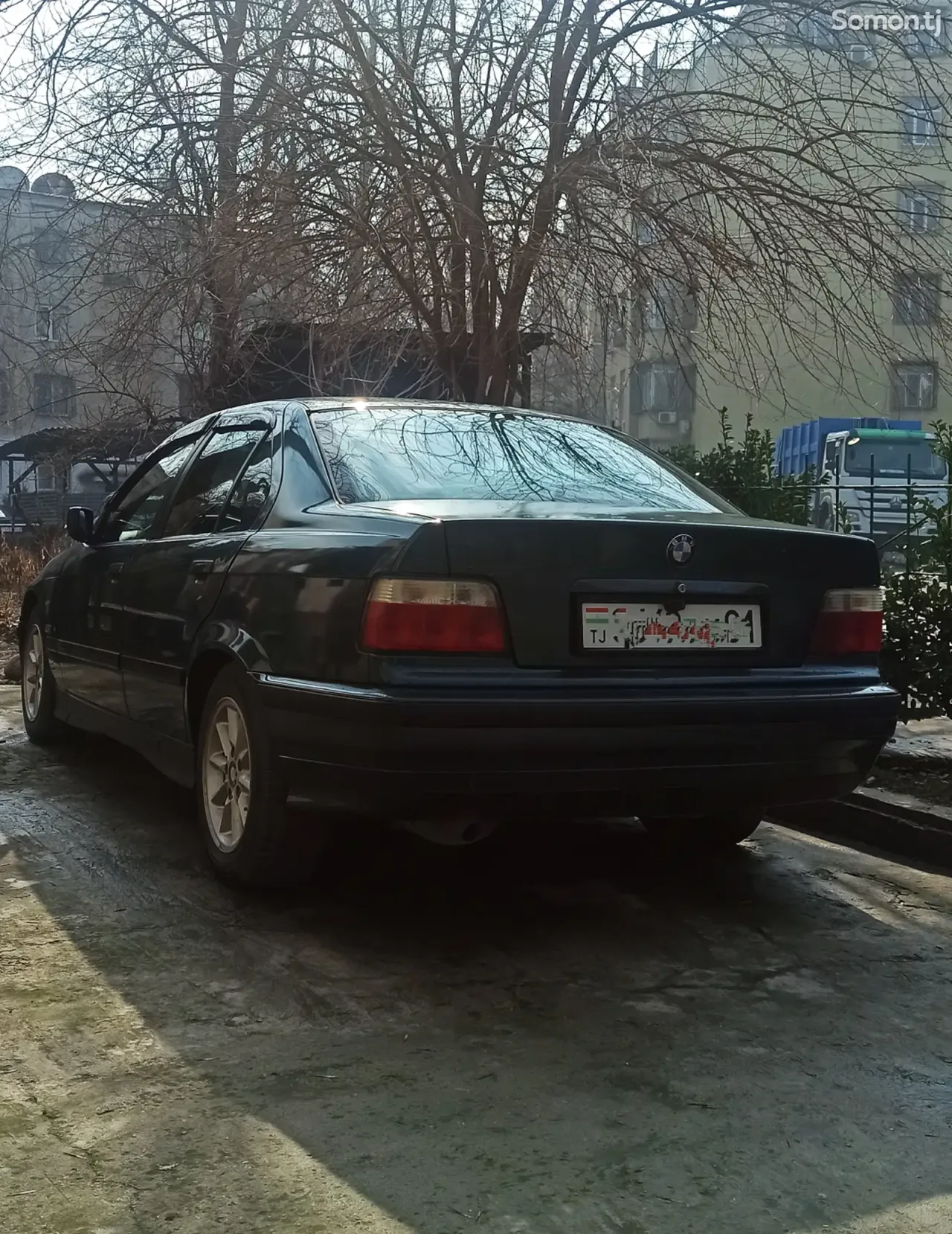 BMW 3 series 1997 · 1.6 MT