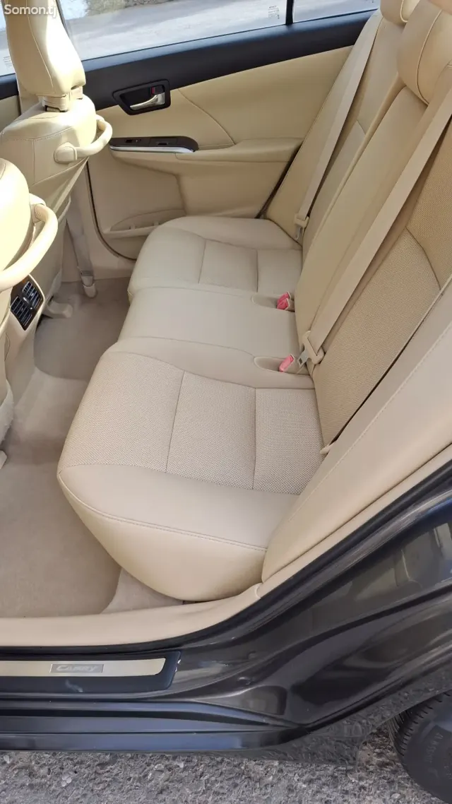 Toyota Camry 2016 · 2.5 AT