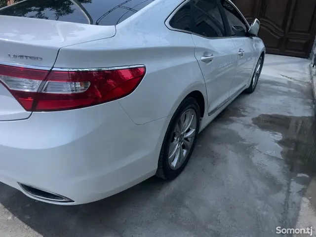 Hyundai Azera 2015 · 2.4 AT