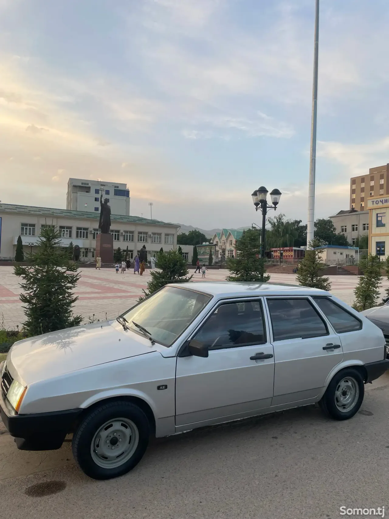 Lada (ВАЗ) 2109 2000 · 1.7 MT