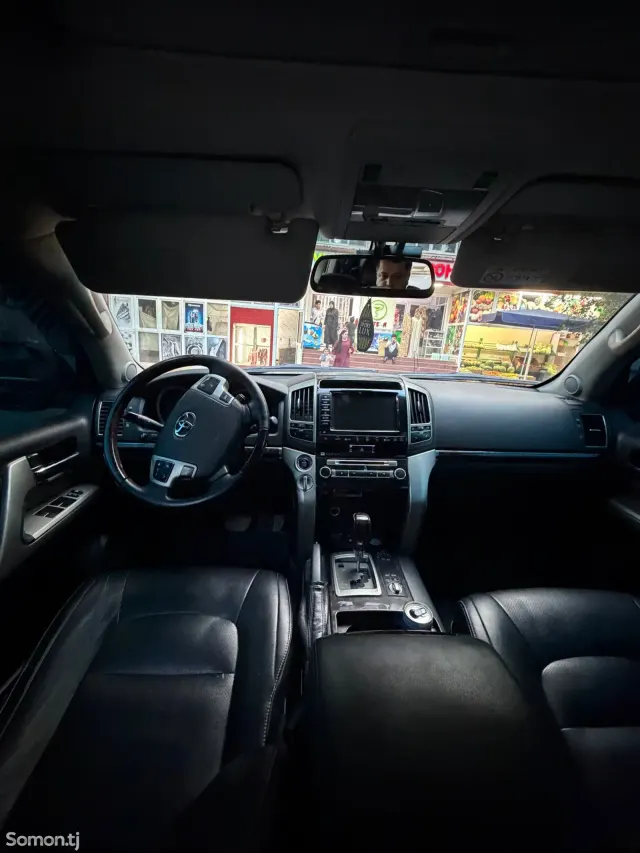 Toyota Land Cruiser 2014 · 4.7 AT