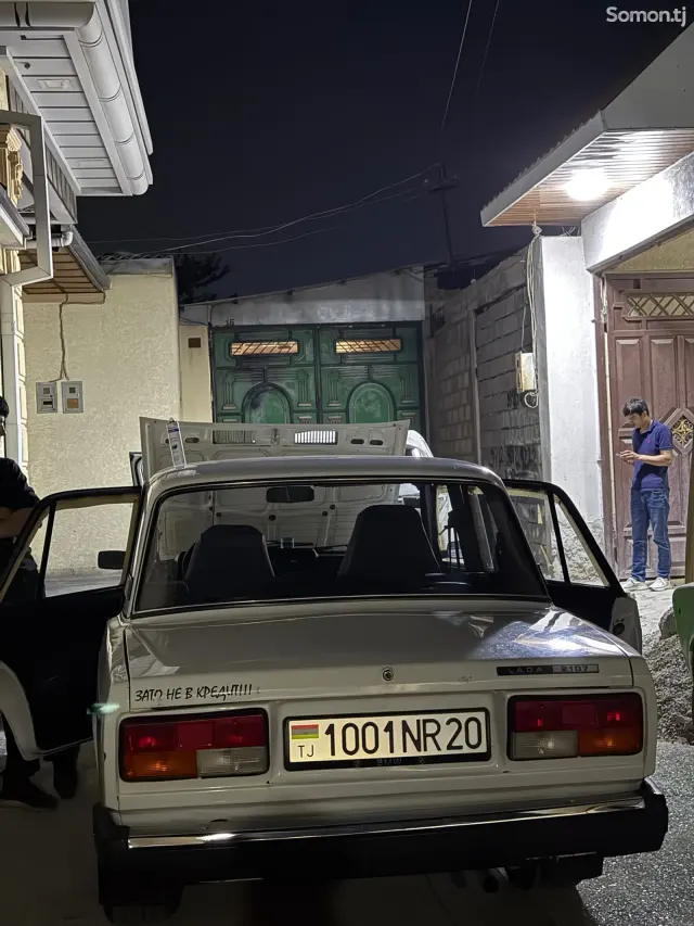 Lada (ВАЗ) 2107 2003 · 1.6 MT