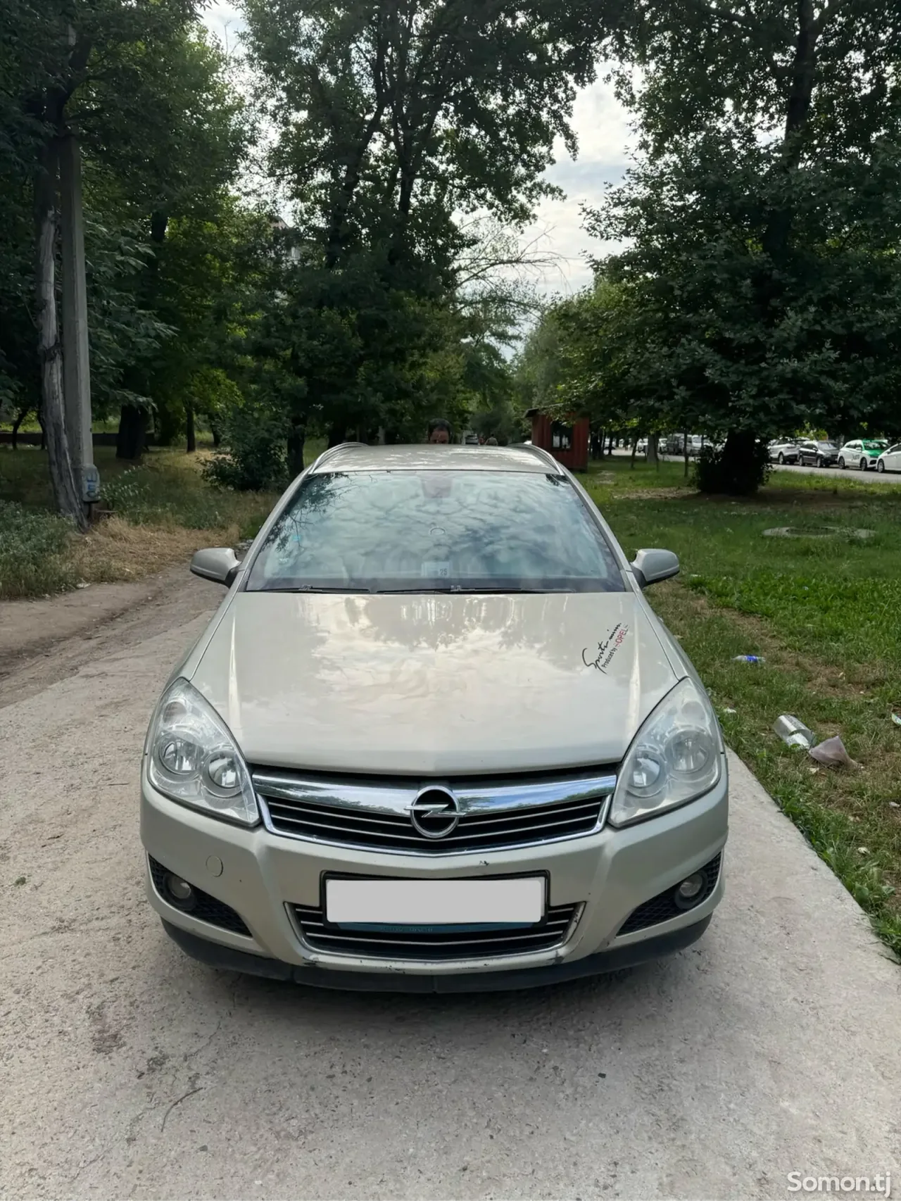 Opel Astra H 2008 · 1.6 MT