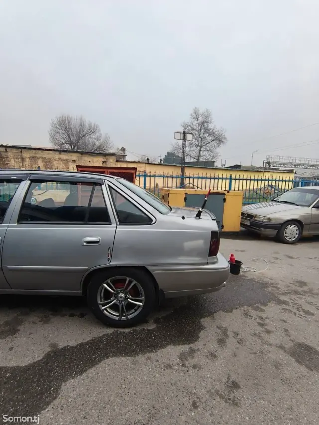 Daewoo Nexia 1994 · 1.6 MT