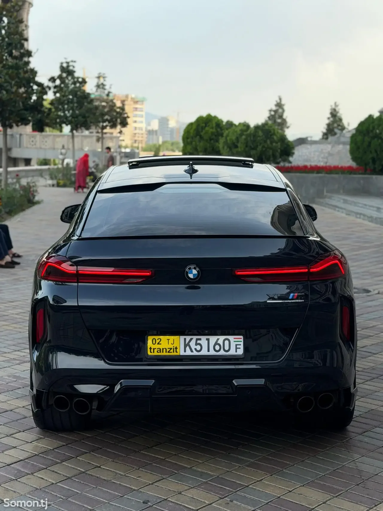 BMW X6 M 2021 · 4.4 AT