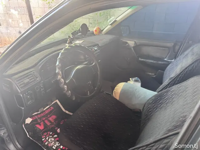 Opel Vectra A 1993 · 1.6 MT
