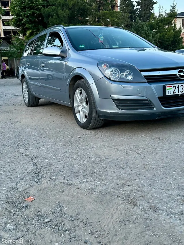 Opel Astra H 2006 · 1.8 MT
