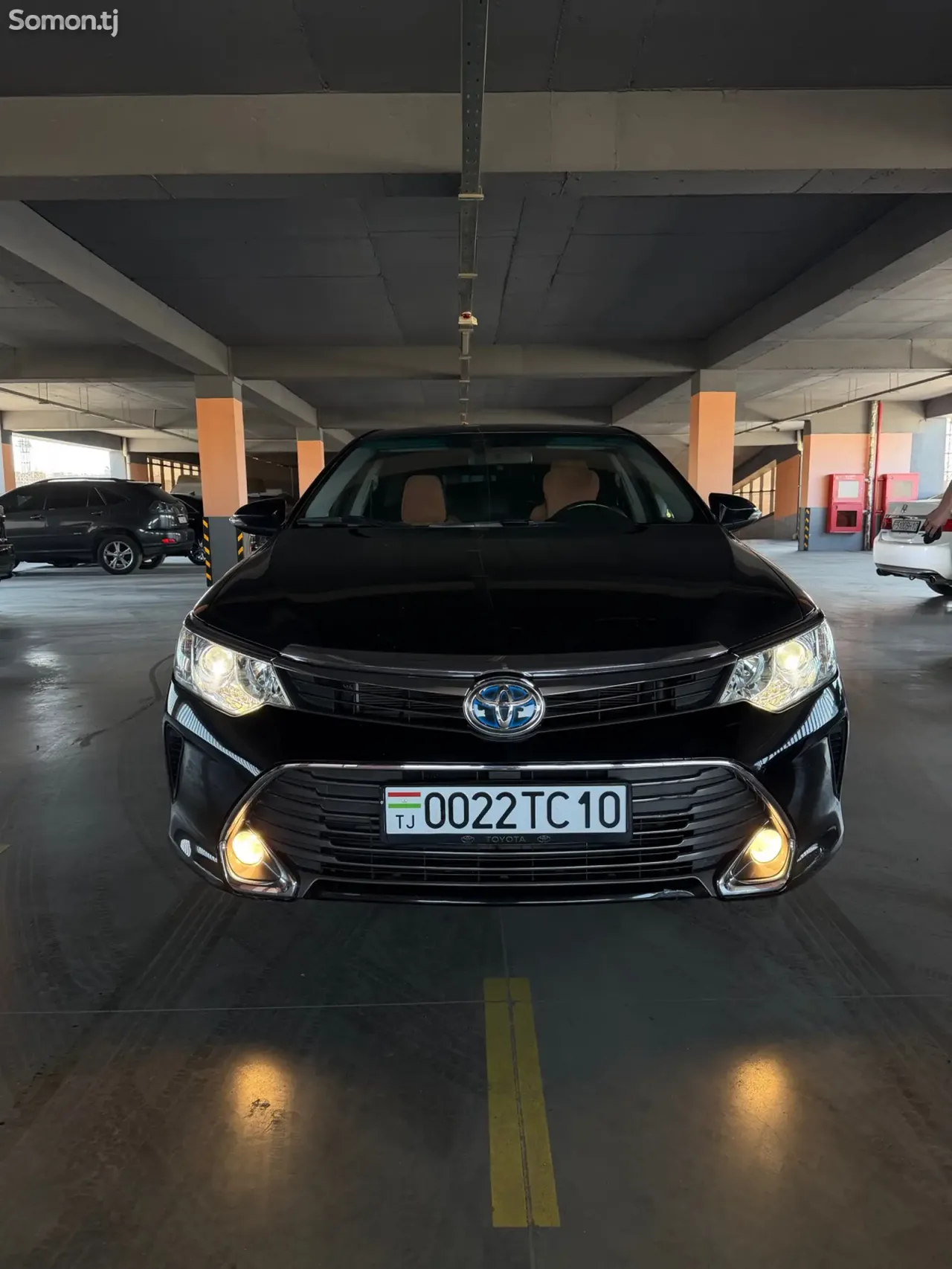 Toyota Camry 2016 · 2.5 AT