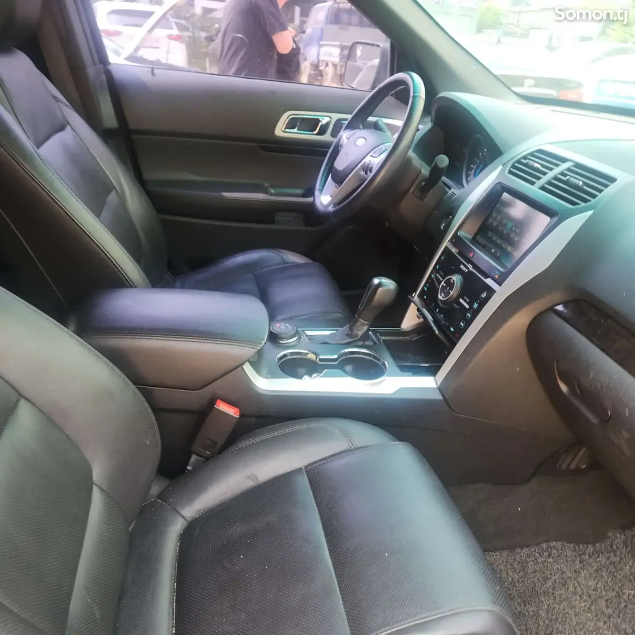 Ford Explorer 2015 · 2.3 AT