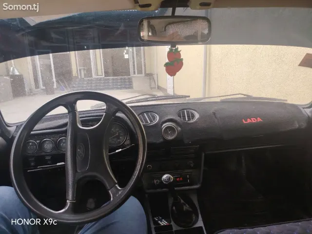 Lada (ВАЗ) 2106 1986 · 0.6 MT