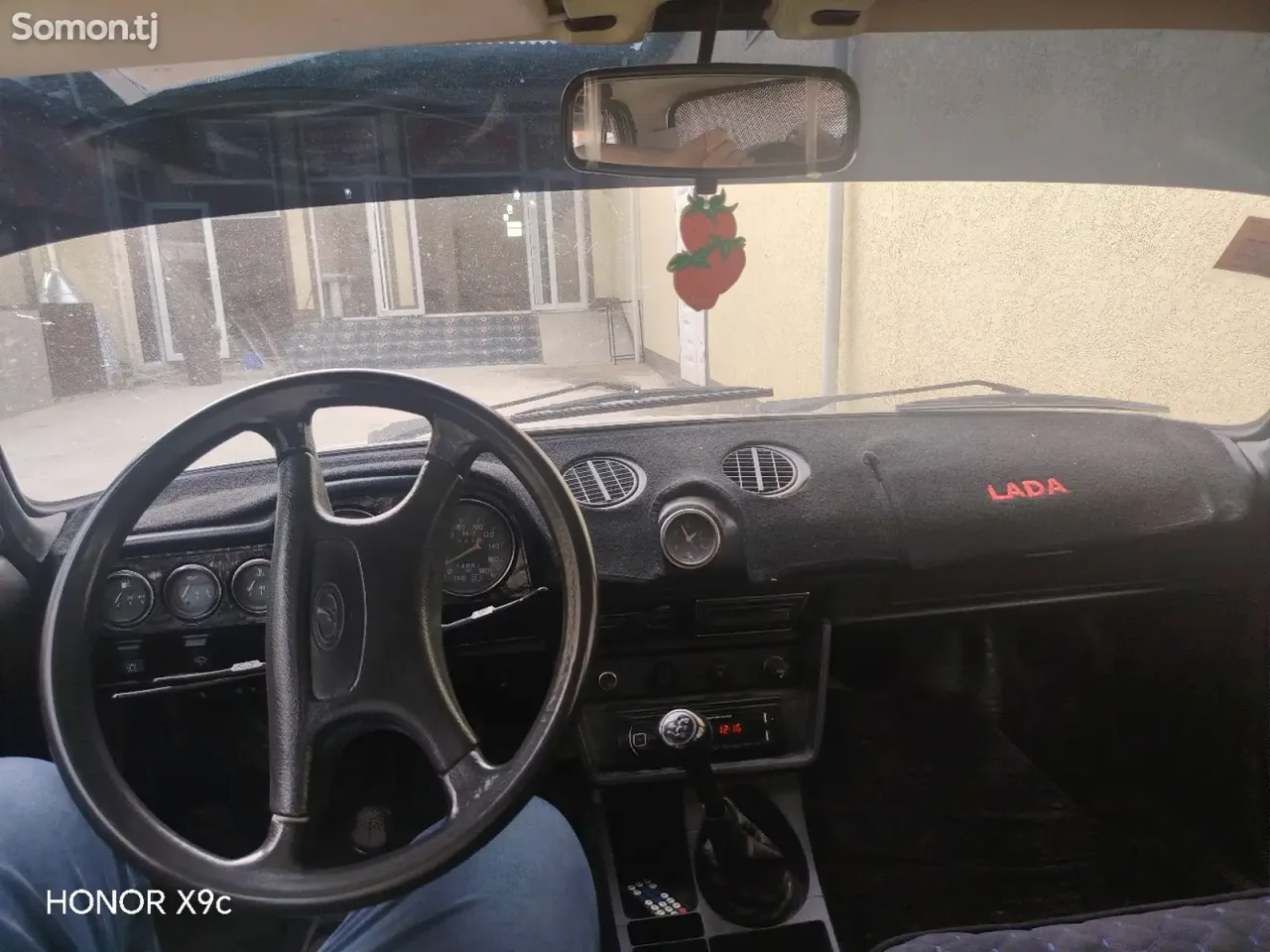 Lada (ВАЗ) 2106 1986 · 0.6 MT