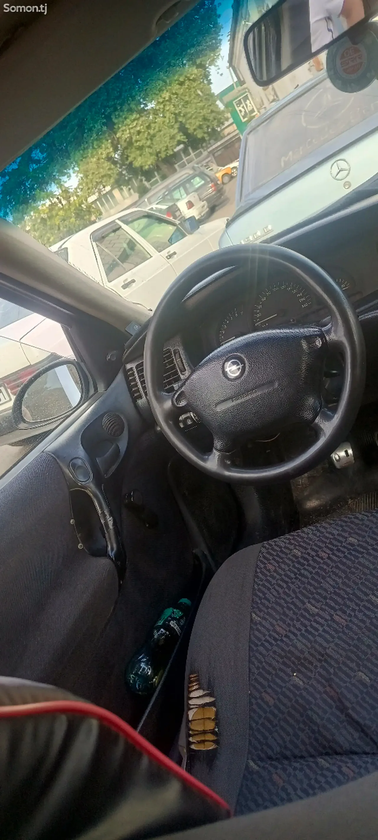 Opel Vectra C 1996 · 1.6 MT