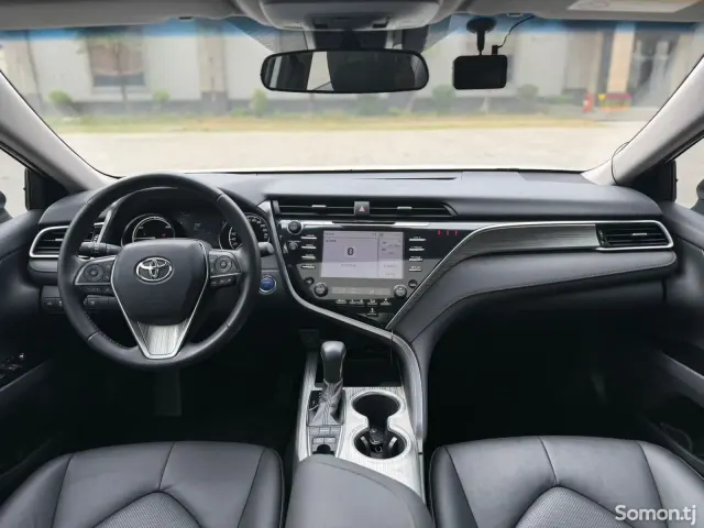 Toyota Camry 2018 · 2.5 AT