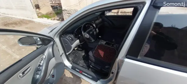 Hyundai Avante 2009 · 1.6 AT