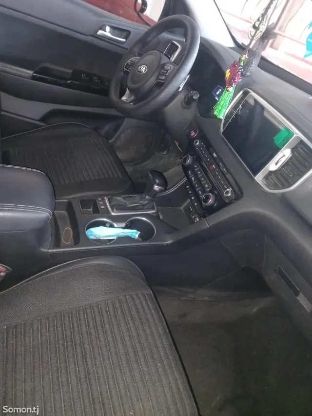 Kia Sportage 2015 · 2.0 AT