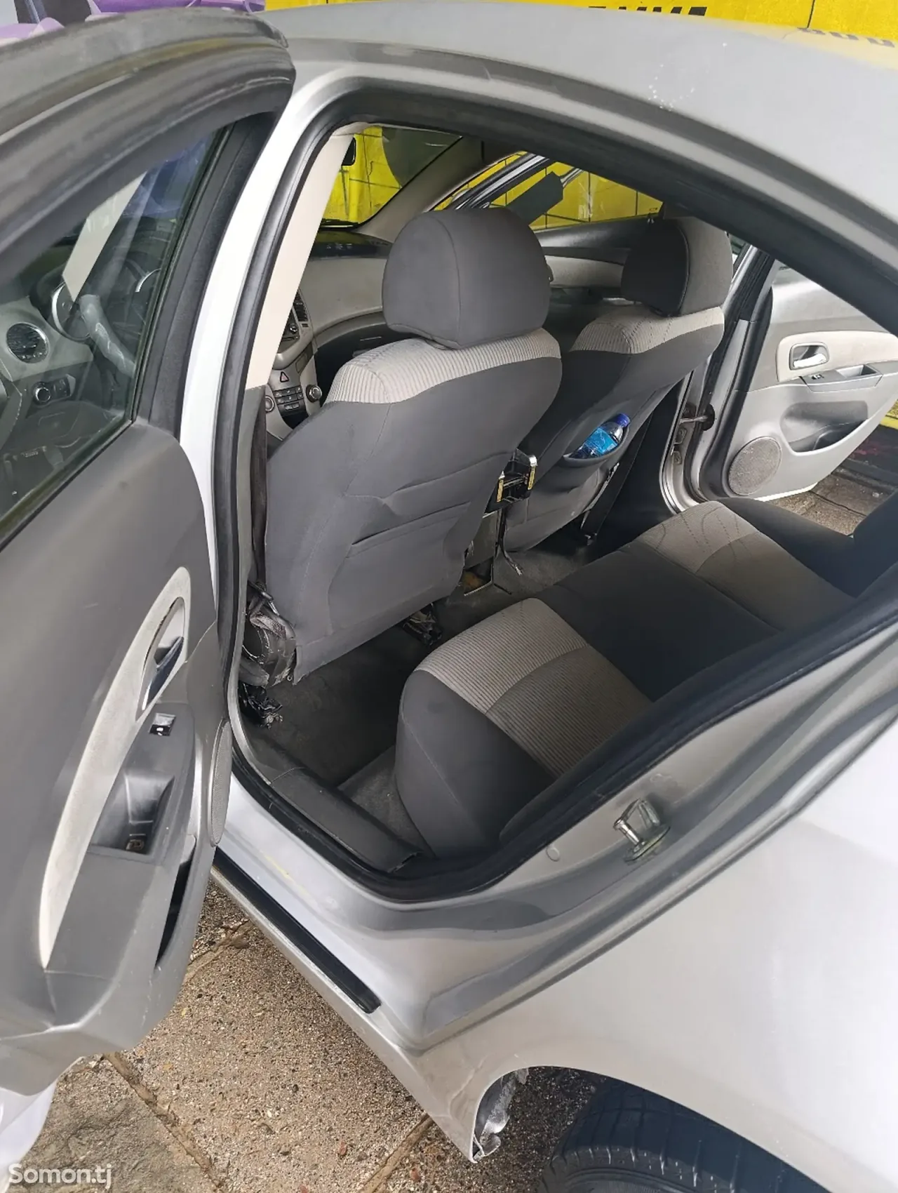 Chevrolet Cruze 2009 · 1.8 MT