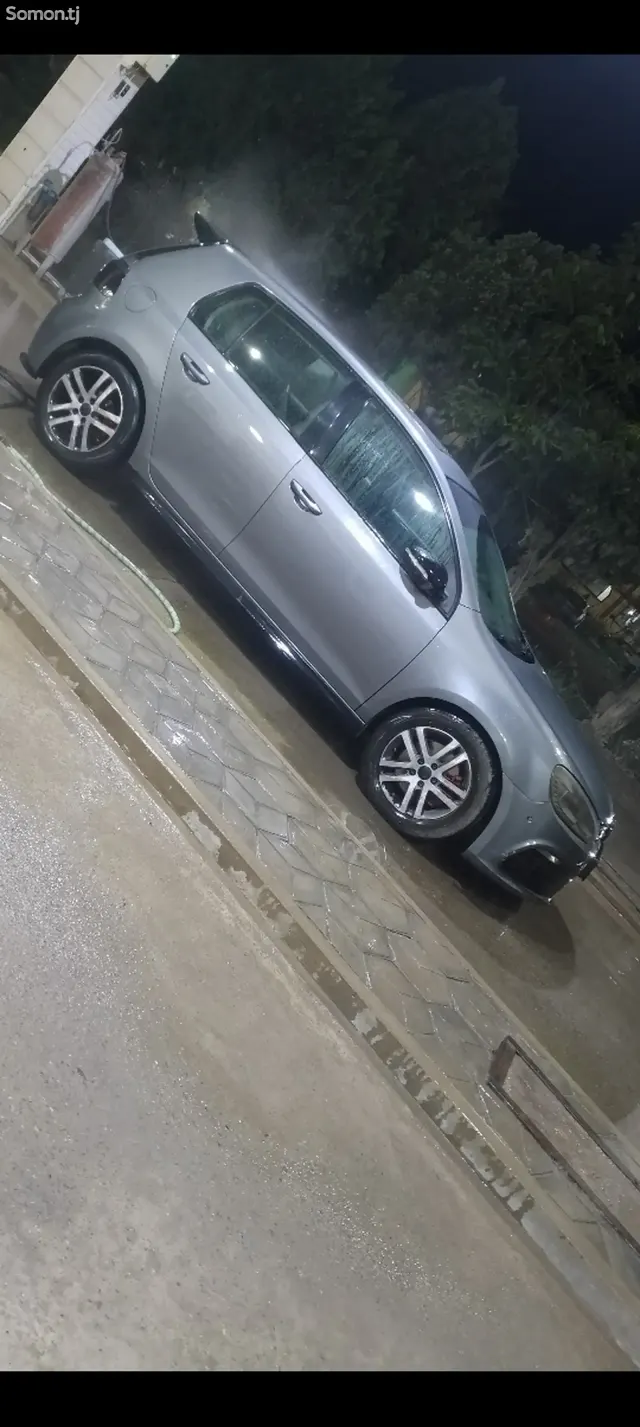 Volkswagen Golf 2011 · 1.4 AT