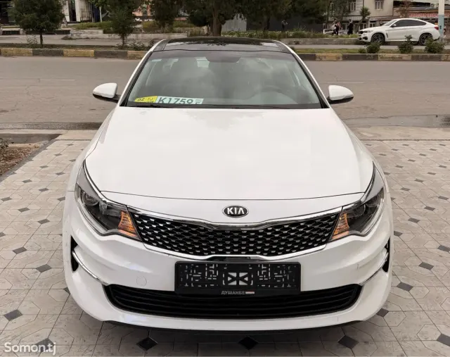 Kia Optima 2015 · AT