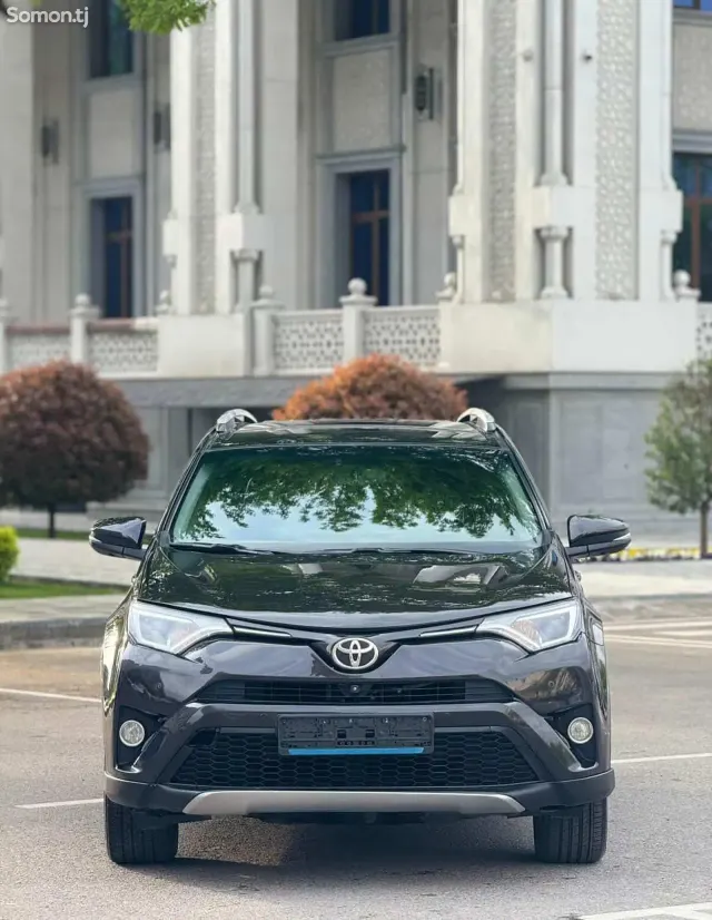 Toyota RAV 4 2017 · 2.5 AT