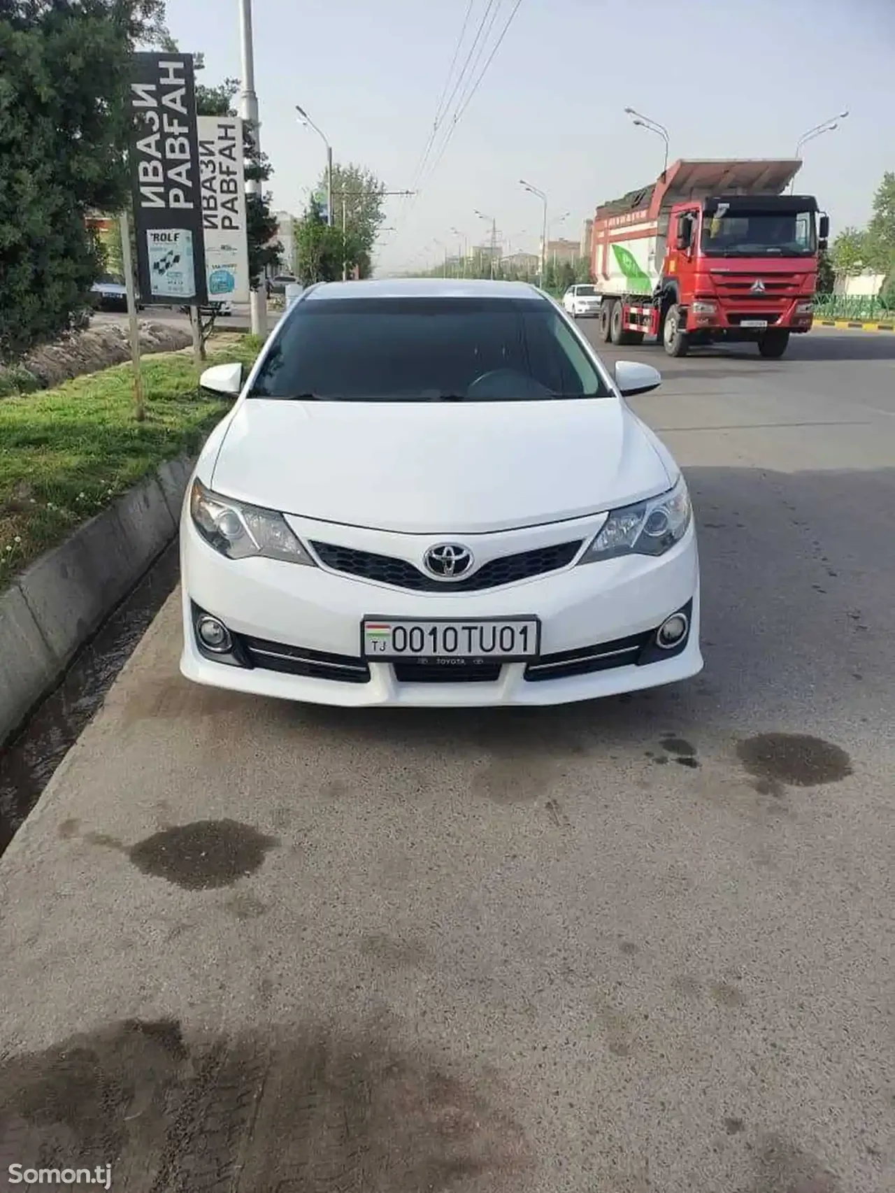 Toyota Camry 2013 · 2.5 AT