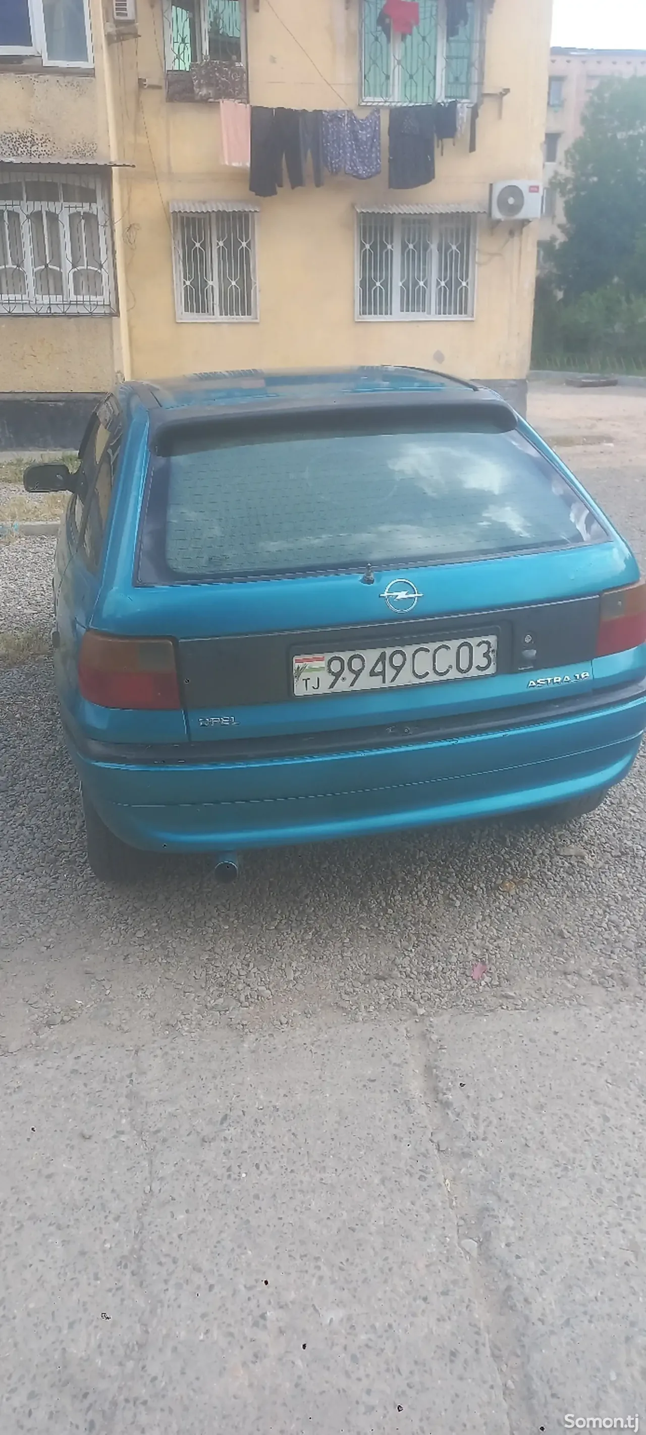 Opel Astra F 1996 · 1.6 MT
