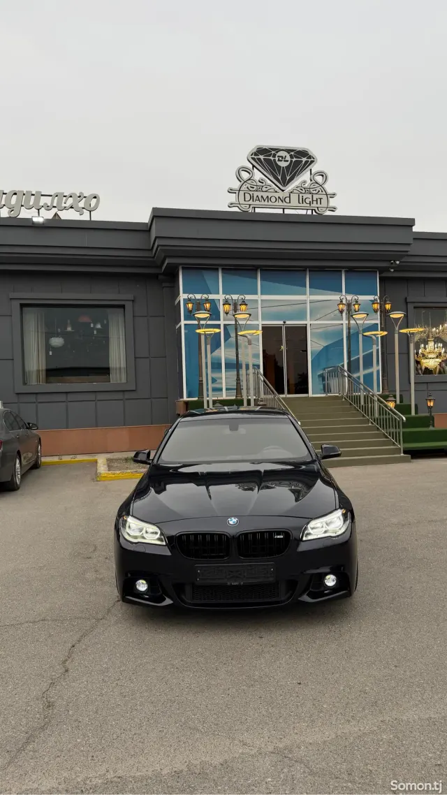 BMW 5 series 2015 · 3.0 AT