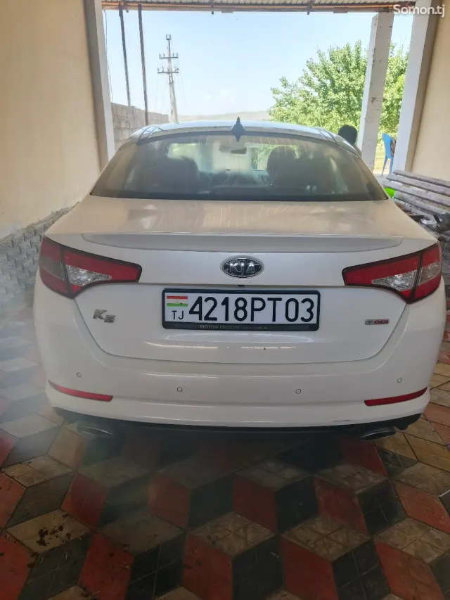 Kia K5 2011 · 2.0 AT