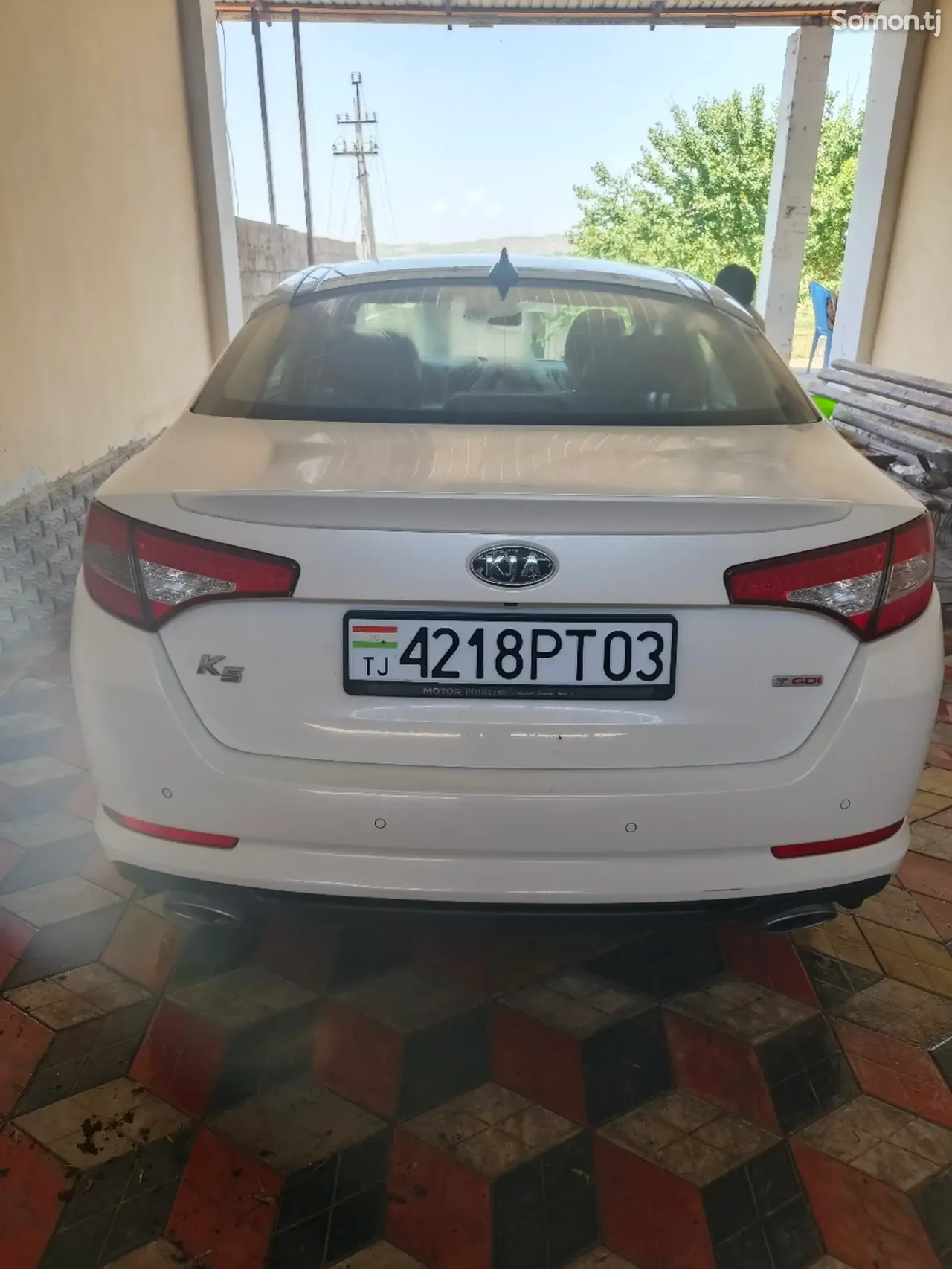 Kia K5 2011 · 2.0 AT